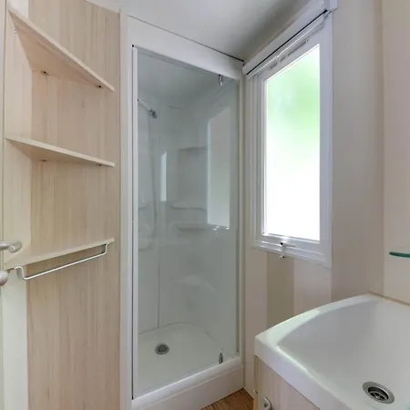 Chalet Modern Detached Chalet With Terrace Near The Beach *