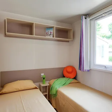 Modern Detached Chalet With Terrace Near The Beach Шале *